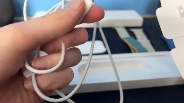Apple Watch series 7 45mm starlight unboxing and trying out with different bands. смотреть онлайн
