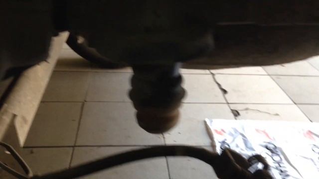 Скрип задней подвески Hyundai Accent IV (Solaris) смотреть онлайн