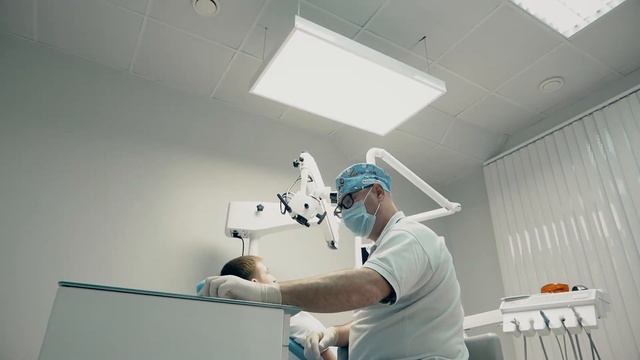 Бестеневые LED светильники ДентЛайт для стоматологии и ЗТЛ смотреть онлайн