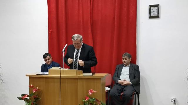 Fratele Monică - Doi oameni la stăruință смотреть онлайн