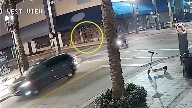 Video shows real estate agent randomly kill homeless man смотреть онлайн