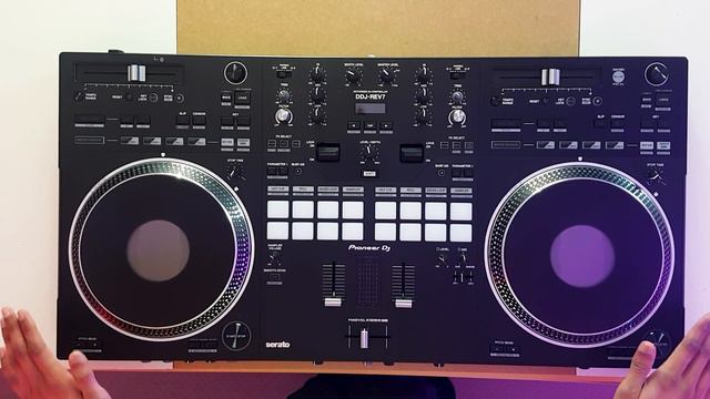 UNBOXING NEW DJ GEAR! PIONEER DDJ - REV7 смотреть онлайн