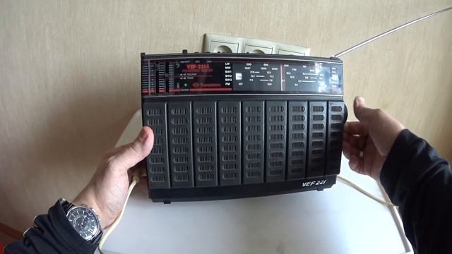 FM-диапазон в Москве на радиоприемнике VEF-221-1 1993 смотреть онлайн
