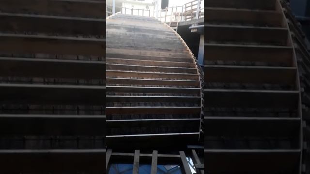 монолитная лестница смотреть онлайн