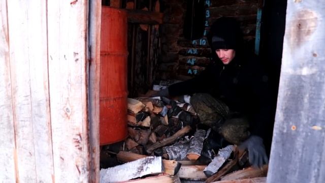 КУПИЛ ДОМ В ДЕРЕВНЕ \ НАВОЗИЛ ДРОВ И ИСТОПИЛ РУССКУЮ БАНЮ.... смотреть онлайн