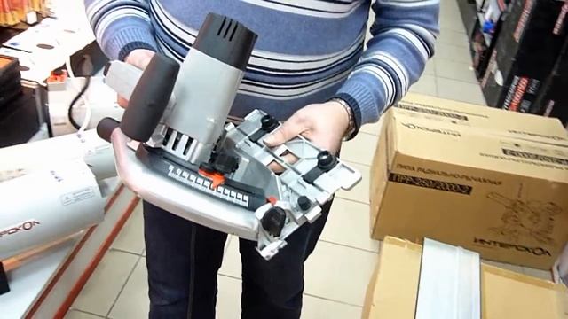Погружная пила Интерскол ПП 165/1300ЭМ плюс шина к ней смотреть онлайн