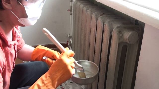 ? ? Ремонт квартиры ? своими руками #2 Снятие старой краски с радиатора и пола смотреть онлайн