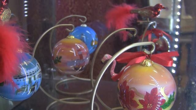 Фабрика Ялинкових іграшок . смотреть онлайн