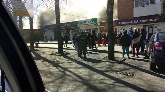 Пожар в Краснодаре на Ставропольской и Стасова, утро 08.04.2020. смотреть онлайн
