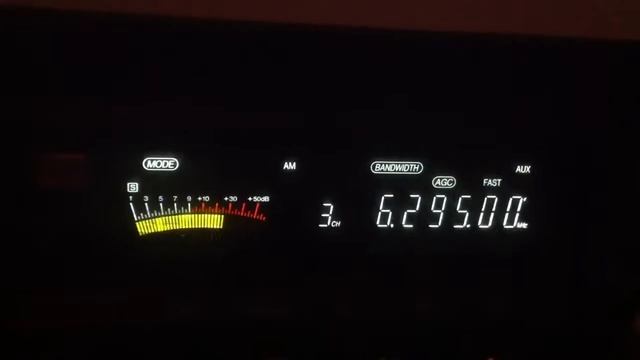Shortwave pirate Spaceman смотреть онлайн