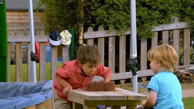 Fighting Temptation Of Chocolate Cake | The Secret Life Of Kids: 5 Year Olds смотреть онлайн