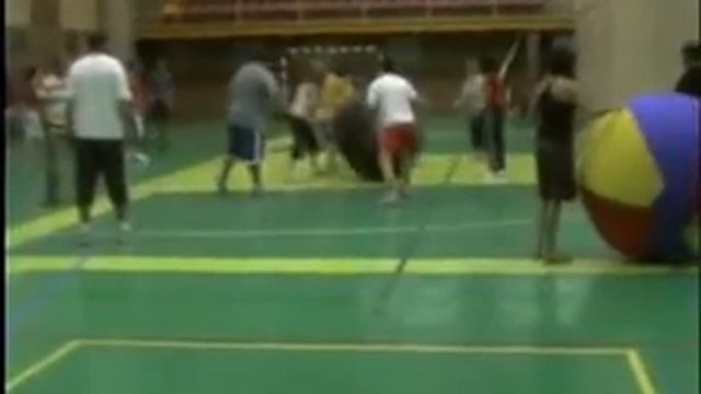 a pillar con el balón gigante смотреть онлайн