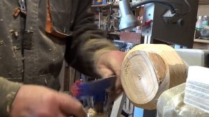 Токарные работы по дереву. Горшочек из черёмухи. Turning wood bowl made of wild cherry
