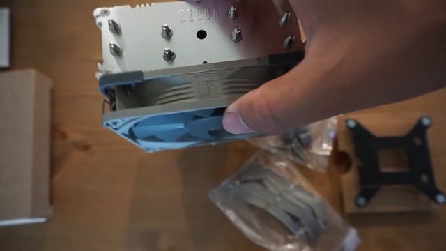 Noctua NH-U12S Redux and NA-FK1 Redux Unboxing смотреть онлайн