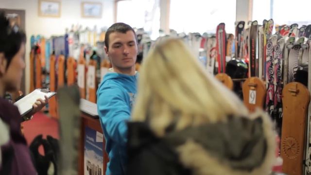 DANSKI Klubhotel - skiferie lige ved pisten med alt undet ét tag смотреть онлайн