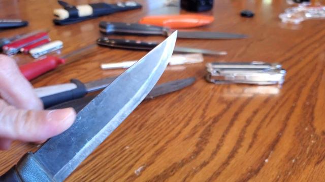 Mora Knife comparison Video - Companion vs Companion Heavy Duty Vs Robust Vs Craftline 511 - Carbon смотреть онлайн