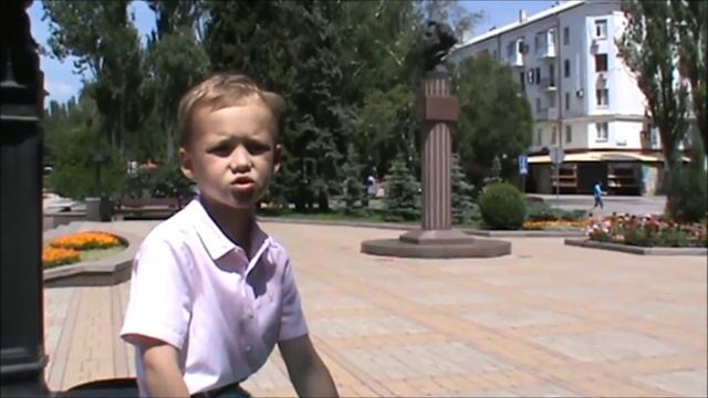 Баскаев Ярослав читает отрывок из "Сказка о мертвой царевне и о семи богатырях" смотреть онлайн