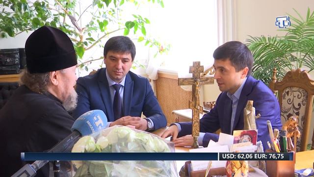 Руслан Бальбек и Ленур Абдураманов поздравили с Пасхой Владыку Лазаря смотреть онлайн