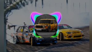 она выглядит как мами