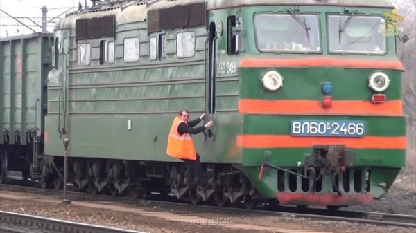 ? Прибытие поезда / МЕМ / приколы bananDOS №24