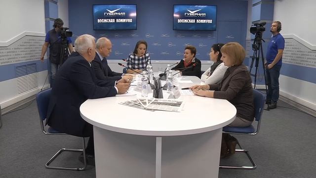 Круглый стол "Кадры для здравоохранения" смотреть онлайн