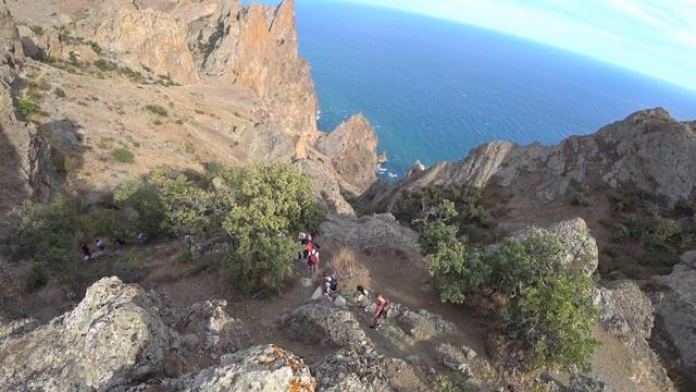 Танюшка Покоряет Кара-Даг!!! Золотые Ворота Крыма!!!Обалденная Незабываемая Прогулка 2022!!! смотреть онлайн