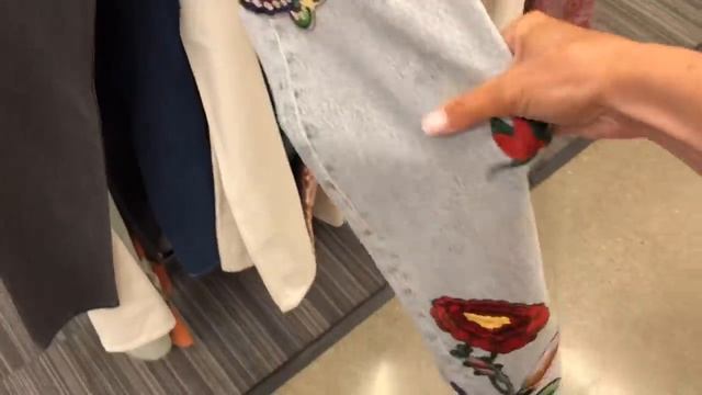 ИСПУГАЛАСЬ! УВЛЕКЛАСЬ ШМОТКАМИ! ПОТЕРЯЛА ВНУЧКУ В ОГРОМНОМ АМЕРИКАНСКОМ МАГАЗИНЕ. КАНИКУЛЫ В США смотреть онлайн