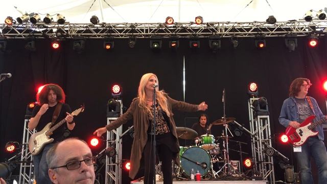 Sass Jordan - Who Do You Think You Are смотреть онлайн