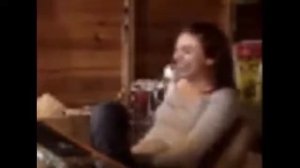 Заразительный смеха девушек