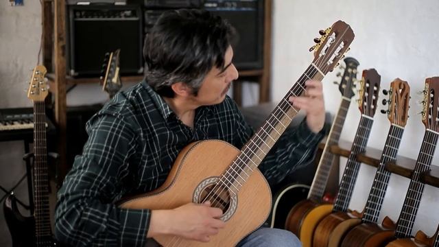 Juan Borja play J.S Bach BWV 996 Allemande in Black&White artisan guitar смотреть онлайн