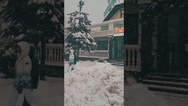 Новогодние каникулы 2022 в Красной Поляне. Роза Хутор. Снег. 04.01.2022 смотреть онлайн
