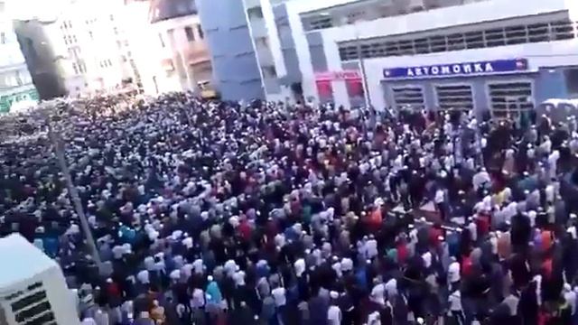 Курбан Байрам МОСКВА 2013 15 10 Съемка с крыши дома смотреть онлайн