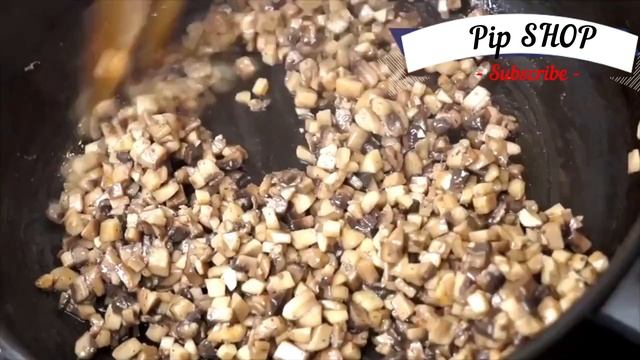 Всеми любимый рецепт "Крем суп грибной" смотреть онлайн