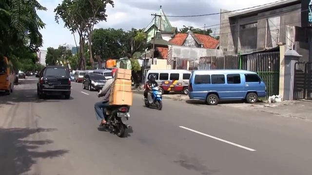 Walking In Surabaya (Indonesia)