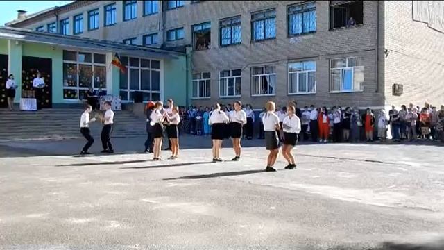 Первый звонок-линейка 1.09.2020 смотреть онлайн