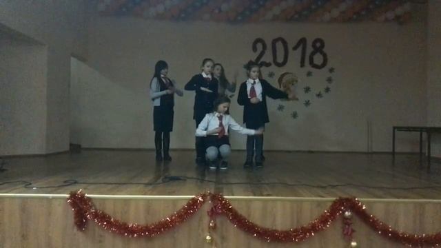 # 1 репетиция индийского танца, будем выступать на сцене смотреть онлайн