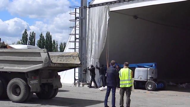 Широкоформатные ворота для авиационного ангара смотреть онлайн