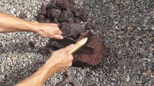 РЕЖЕМ лаву КУХОННЫМ НОЖОМ( knife cuts volcanic stone)