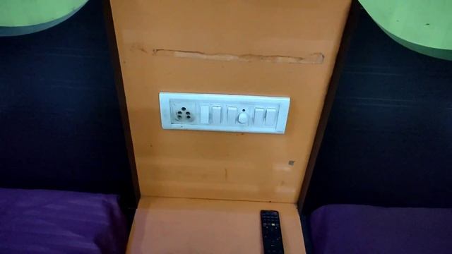 মাত্র ৭০০/-টাকায় Deluxe রুম, সাথে AC?||Hotel Reviews||#digha #newdighahotel #hotel #dighahotel #se смотреть онлайн