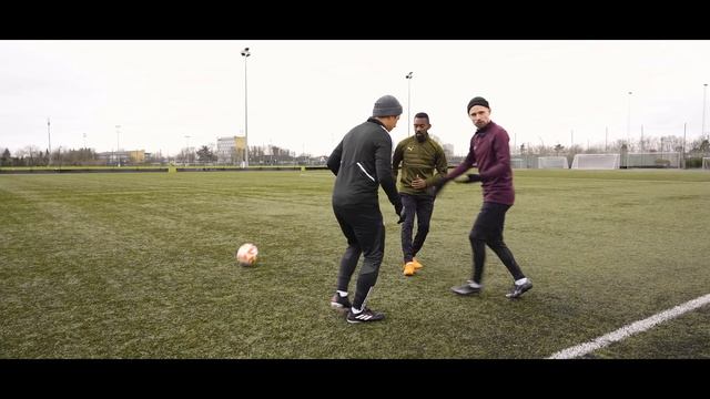 Learn 5 skills to beat 2 defenders смотреть онлайн
