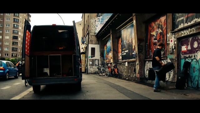 Florian Lohoff - Treated Bad (Official Music Video) смотреть онлайн