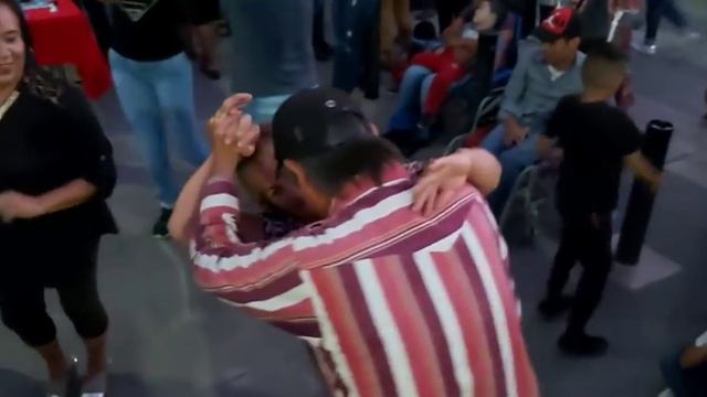 Mary y Chuy bailando con MusicAl Milagro💃🕺 смотреть онлайн