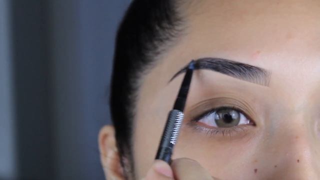 Easy Eyebrow Tutorial | Beginner Friendly. смотреть онлайн