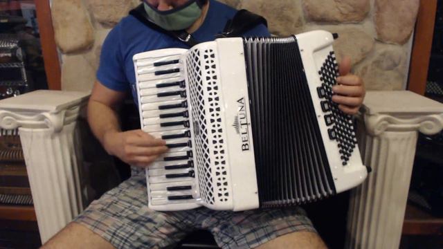 BELTSTUIVM3496CWD - White Diamond Beltuna Studio IV Compact Piano Accordion LMMM 34 96 $5999 смотреть онлайн