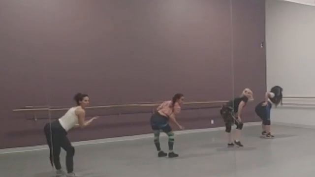 Twerk choreography to PitBull смотреть онлайн