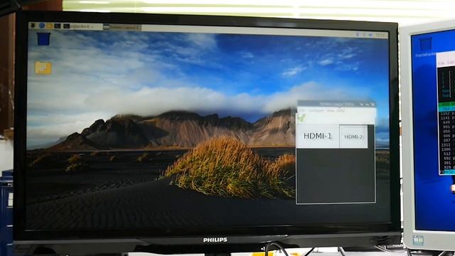 Two Monitors on a Raspberry Pi 4 - Demo and How To смотреть онлайн