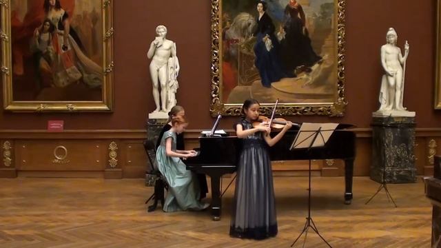 Елизавета Малышева и Антонина Дорогова - В. А. Моцарт - Соната для скрипки и фортепиано смотреть онлайн