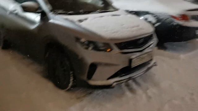 Штатный запуск с ключа Geely CoolRay смотреть онлайн