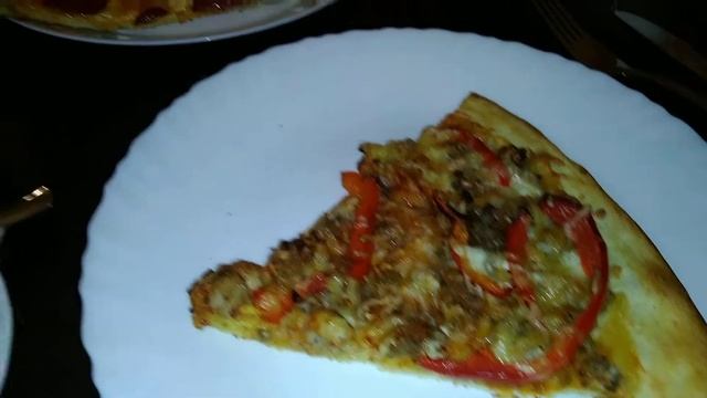 В пиццерии Милано смотреть онлайн