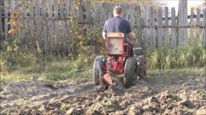 Вспашка мотоблоком МТЗ Беларус 09Н с адаптером. Осень.